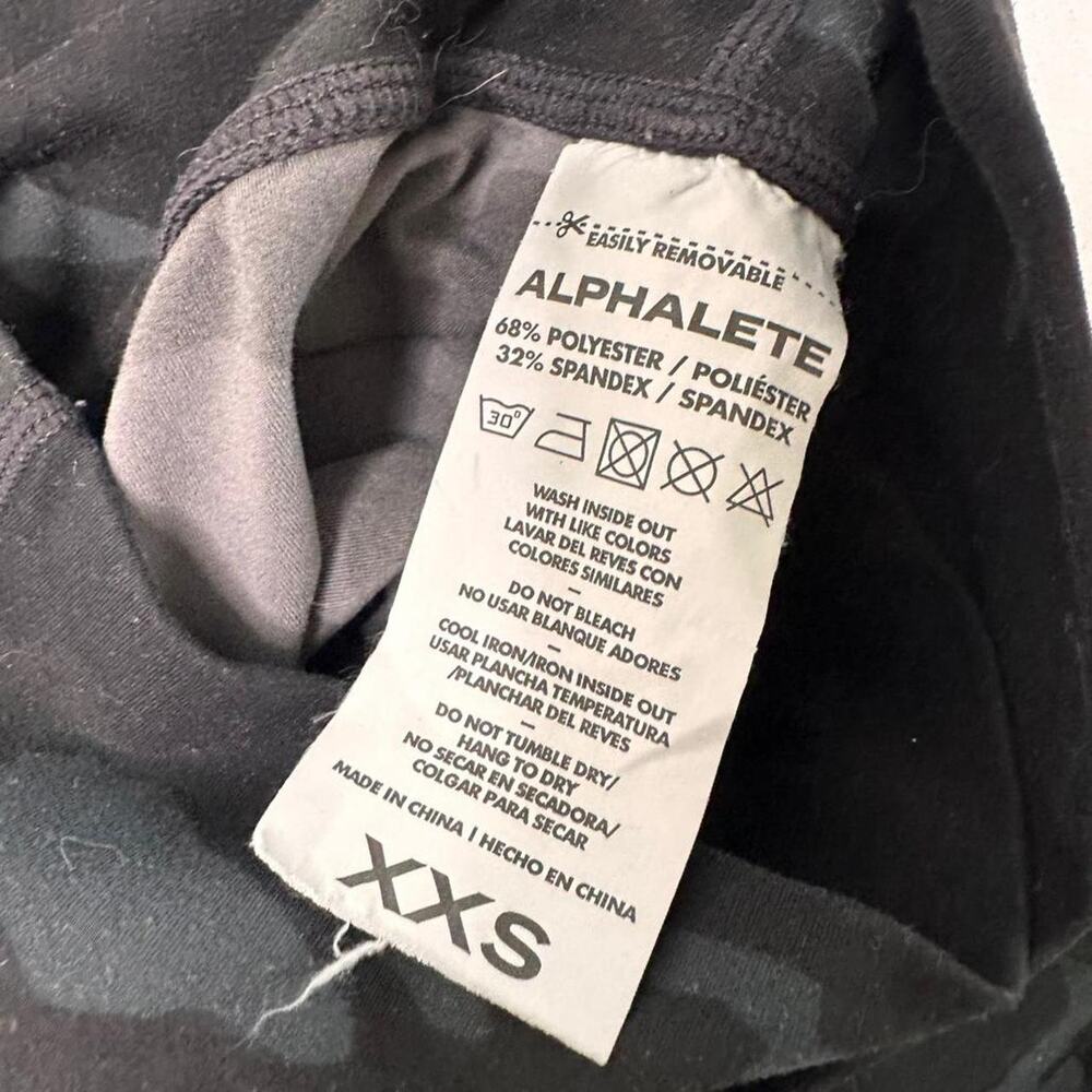 Alphalete Women’s Black Camo Low Rise V Cut Flattering Fitted Leggings Size XXS - Picture 4 of 5